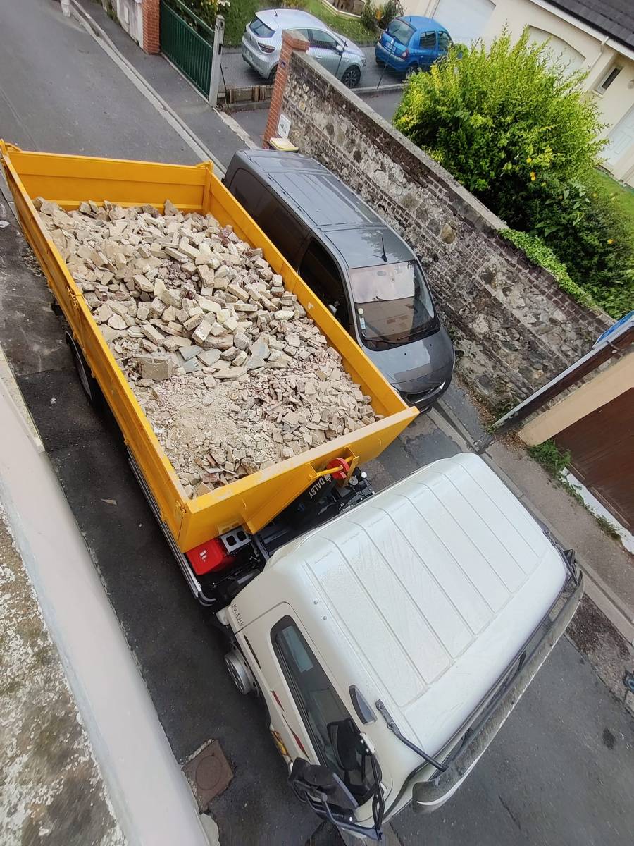 Enlèvement de gravats à domicile suite à démolition de bâtiment proche Octeville-sur-Mer