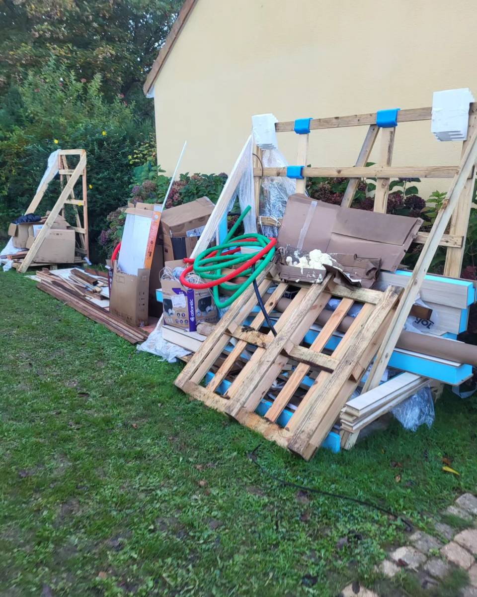 Enlèvement et recyclage de palettes, tuyaux et matériaux de chantier près de Montivilliers (76)